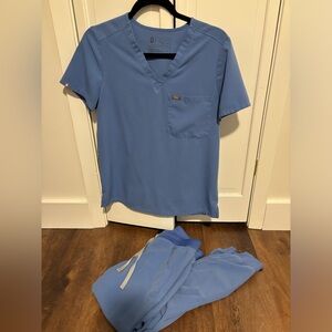 Blue Figs Set——Top: Small, Joggers: Extra Small